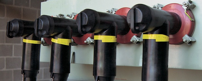 How to Choose Between Screened and Unscreened Connectors