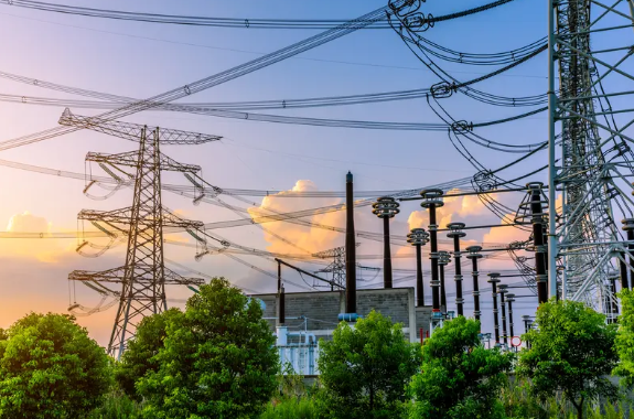 The Evolution of Insulators: A Performance Breakthrough from Traditional Ceramic to Composite Materials